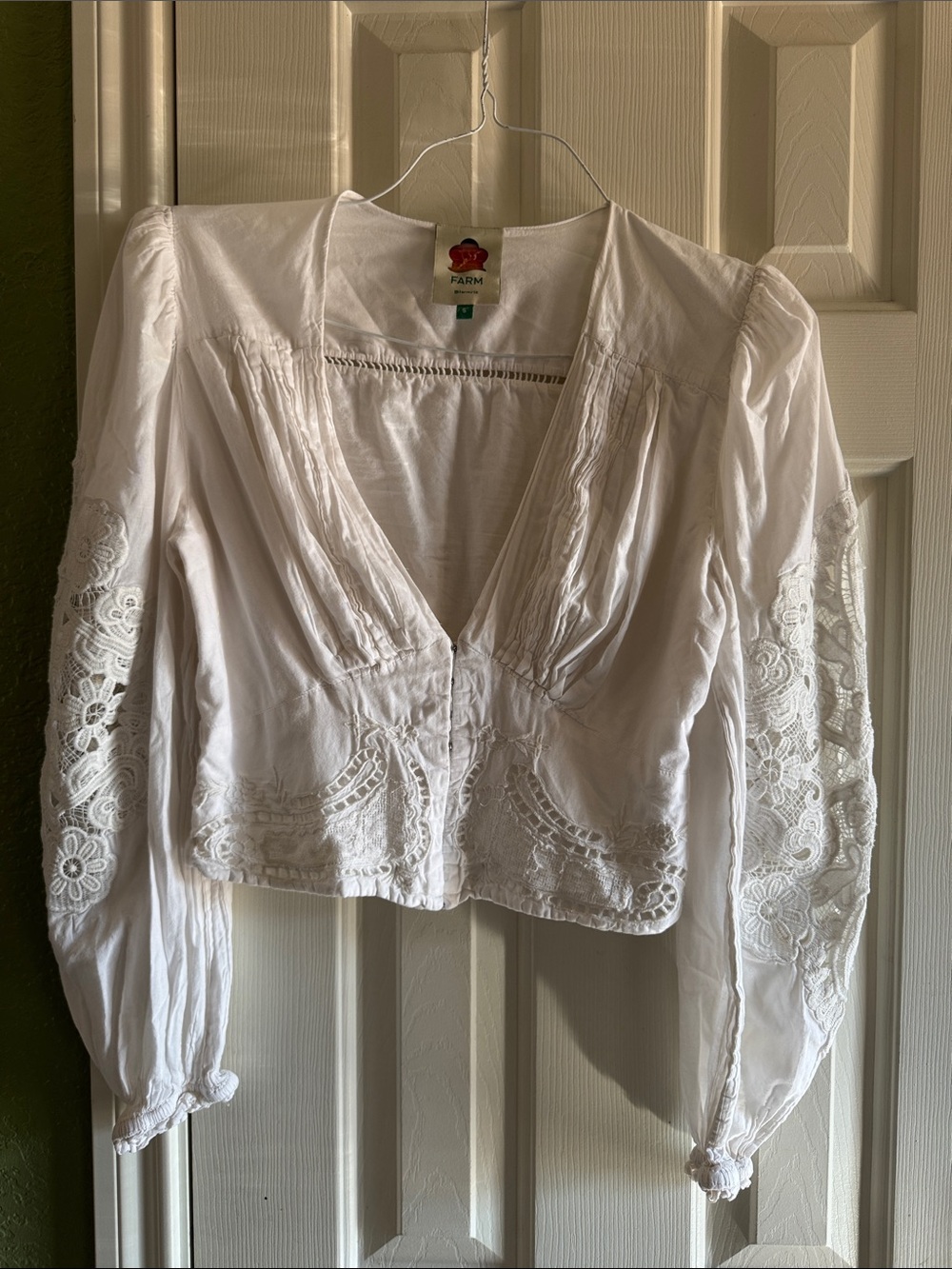 Farm Rio Cropped Embroidered top - Picture 2 of 7